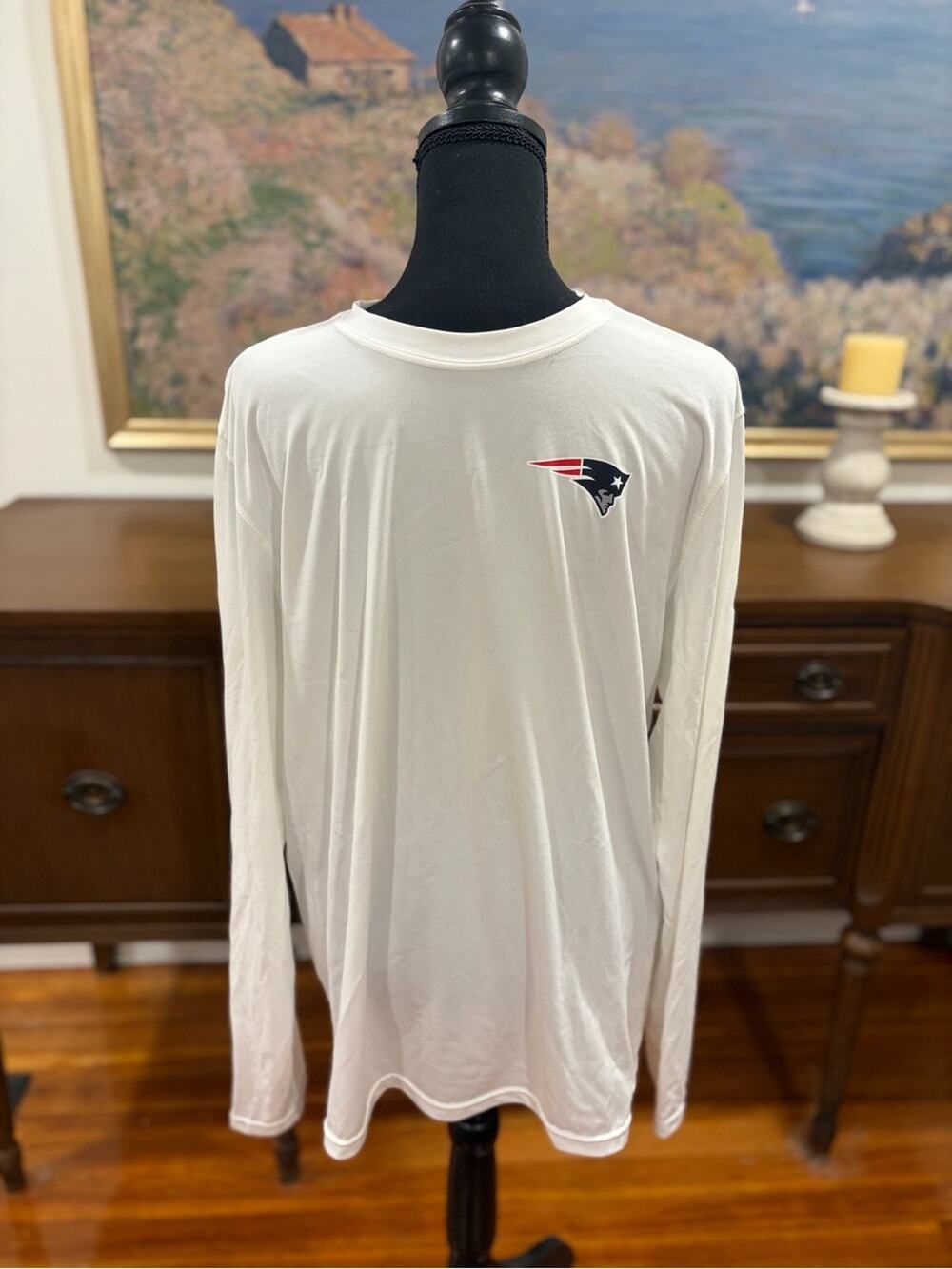 Nike White Long-Sleeve Patriots Performance Top